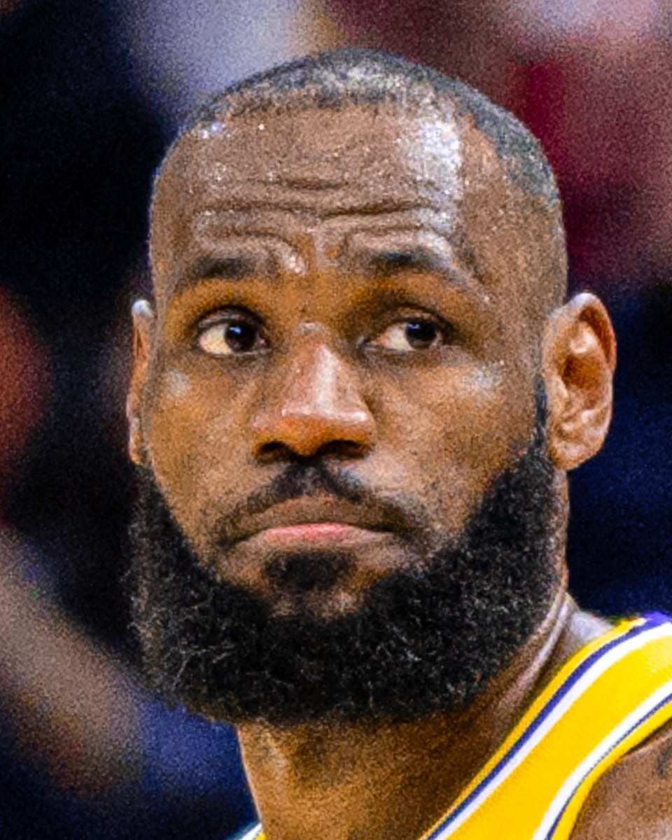 LeBron James in a Lakers jersey during a game in 2022